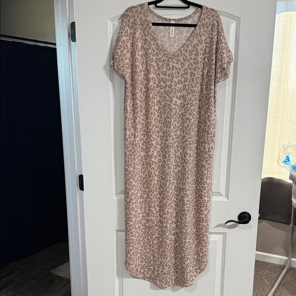 Vanilla Bay Pink Leopard Print Maxi Dress